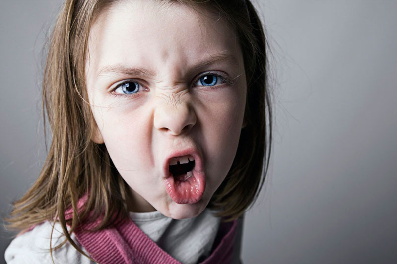 8 علت پرخاشگری کودکان + راه‌های آموزش کنترل خشم در کودک + تست