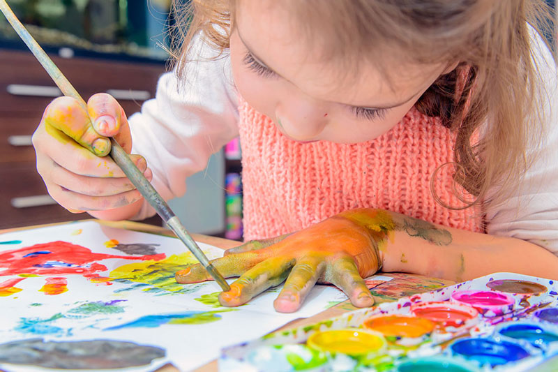 هنردرمانی چگونه به کودکان کمک می کند؟